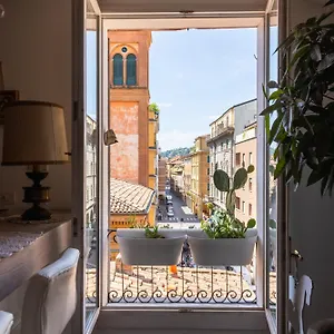 La Finestra , Bolonia Italia