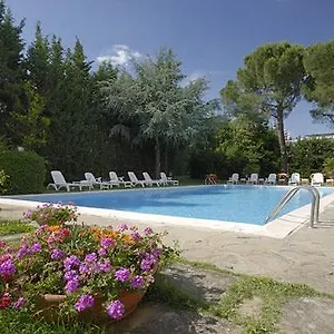 Hotel First, Calenzano